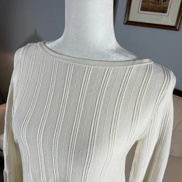 Anne Taylor Ribbed Knit Top - Picture 5 of 8